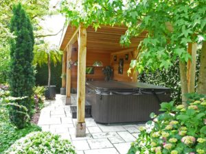 jacuzzi-onder-overkapping