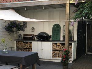 tuinkast-voor-bbq